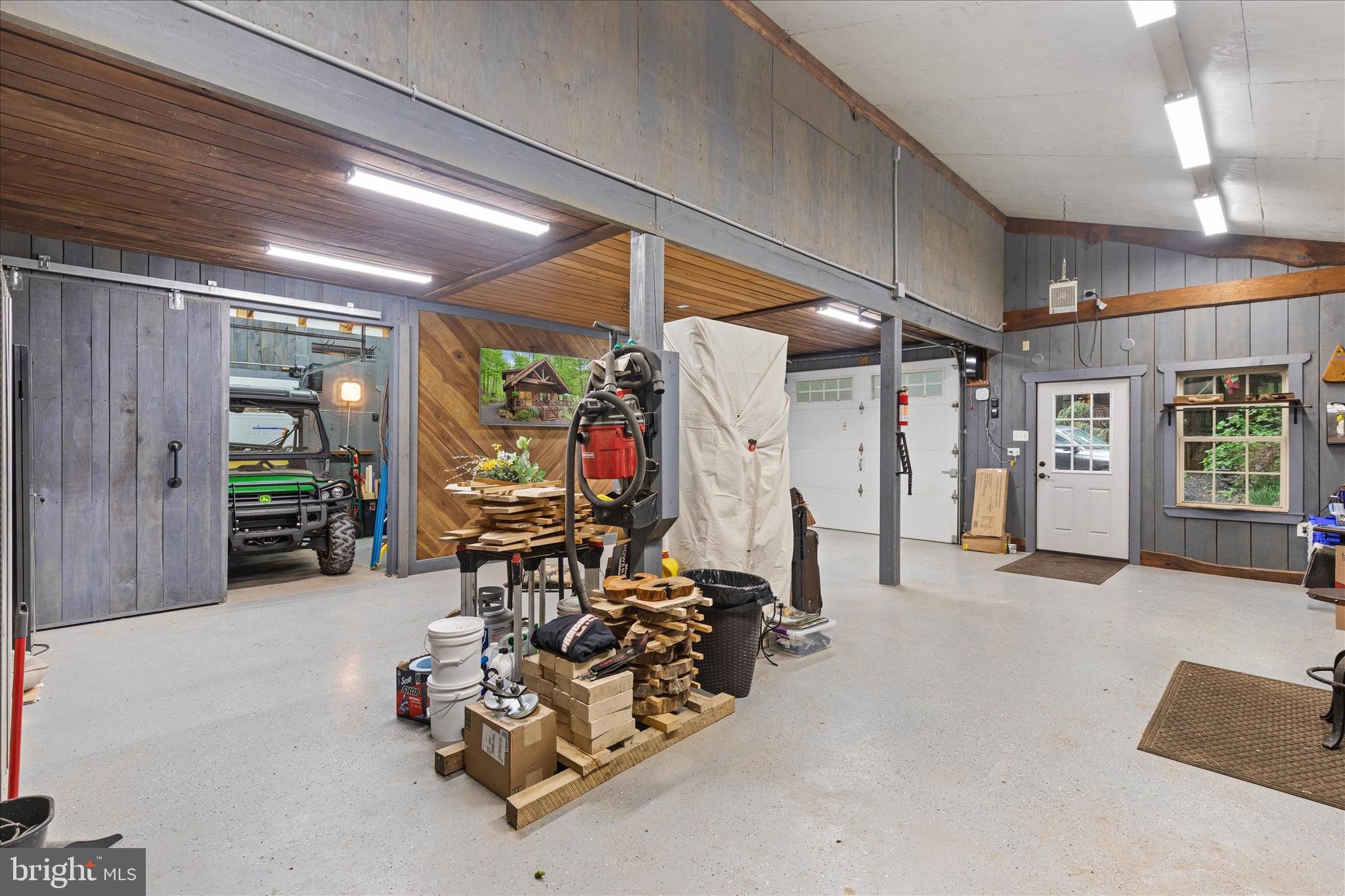 SHORT MOUNTAIN SOUTH - Residential