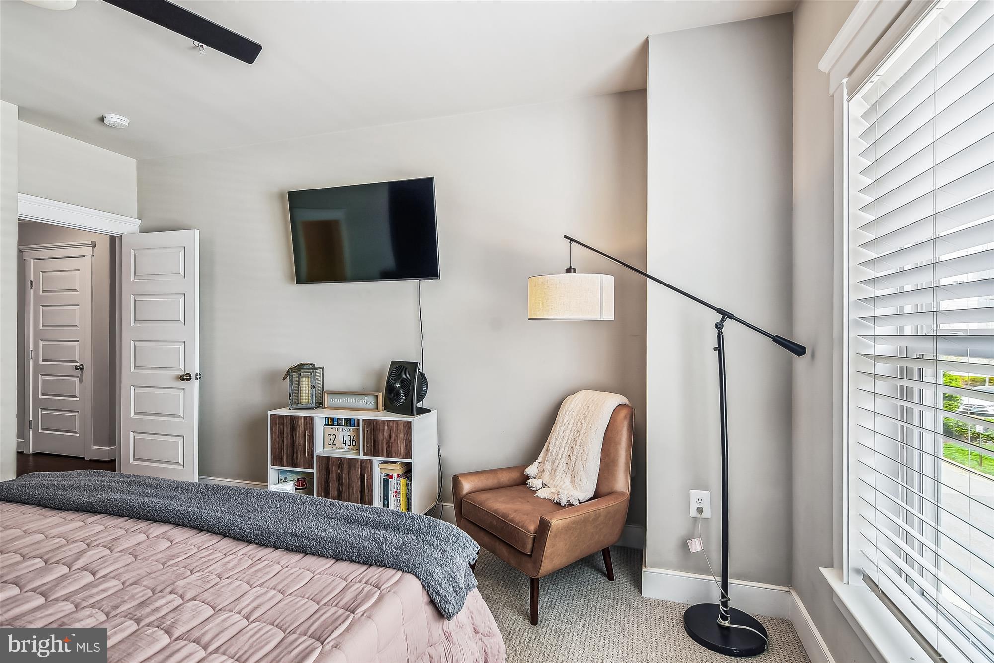 ADMIRALS SQUARE - Residential