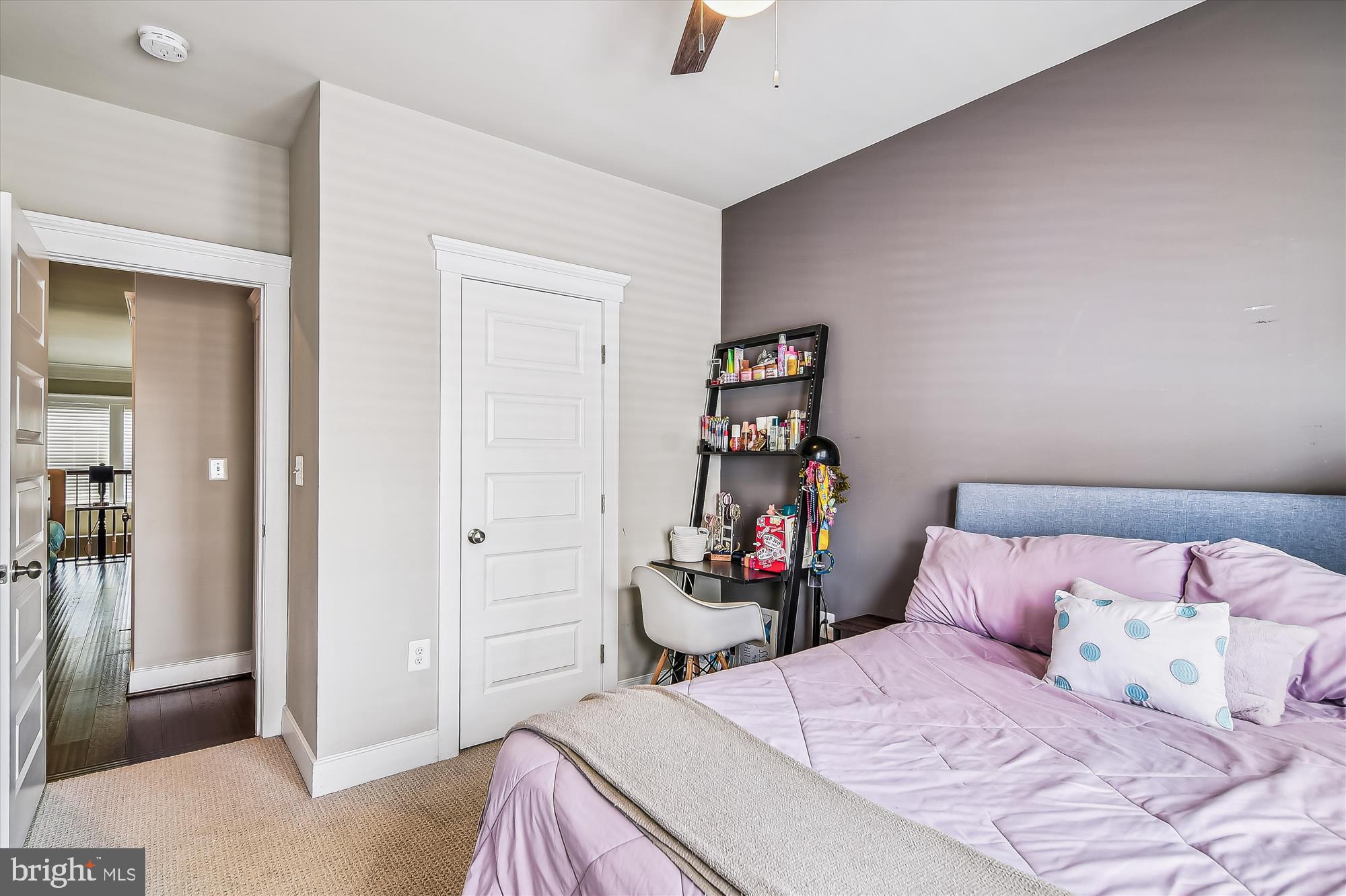 ADMIRALS SQUARE - Residential