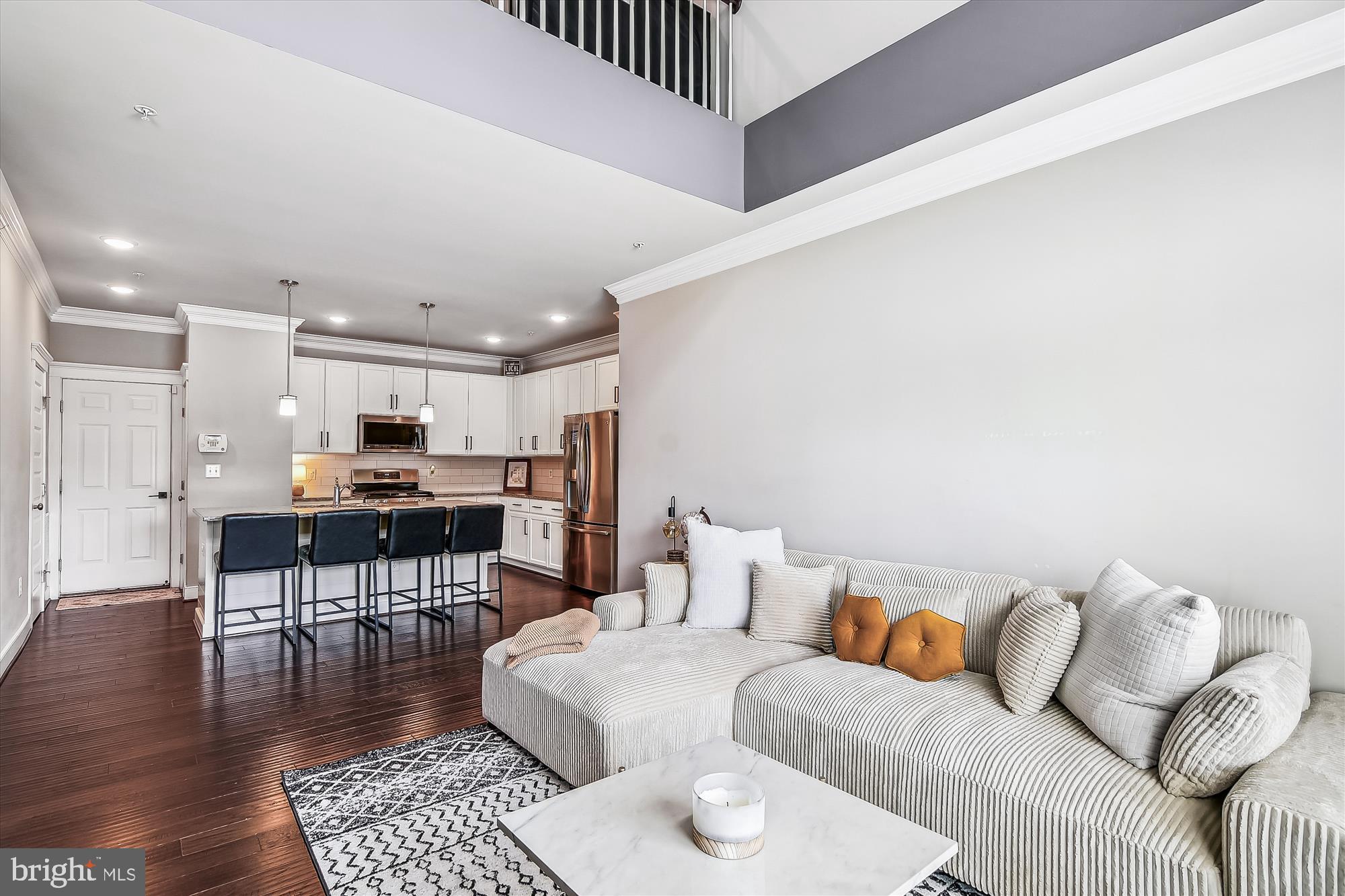 ADMIRALS SQUARE - Residential