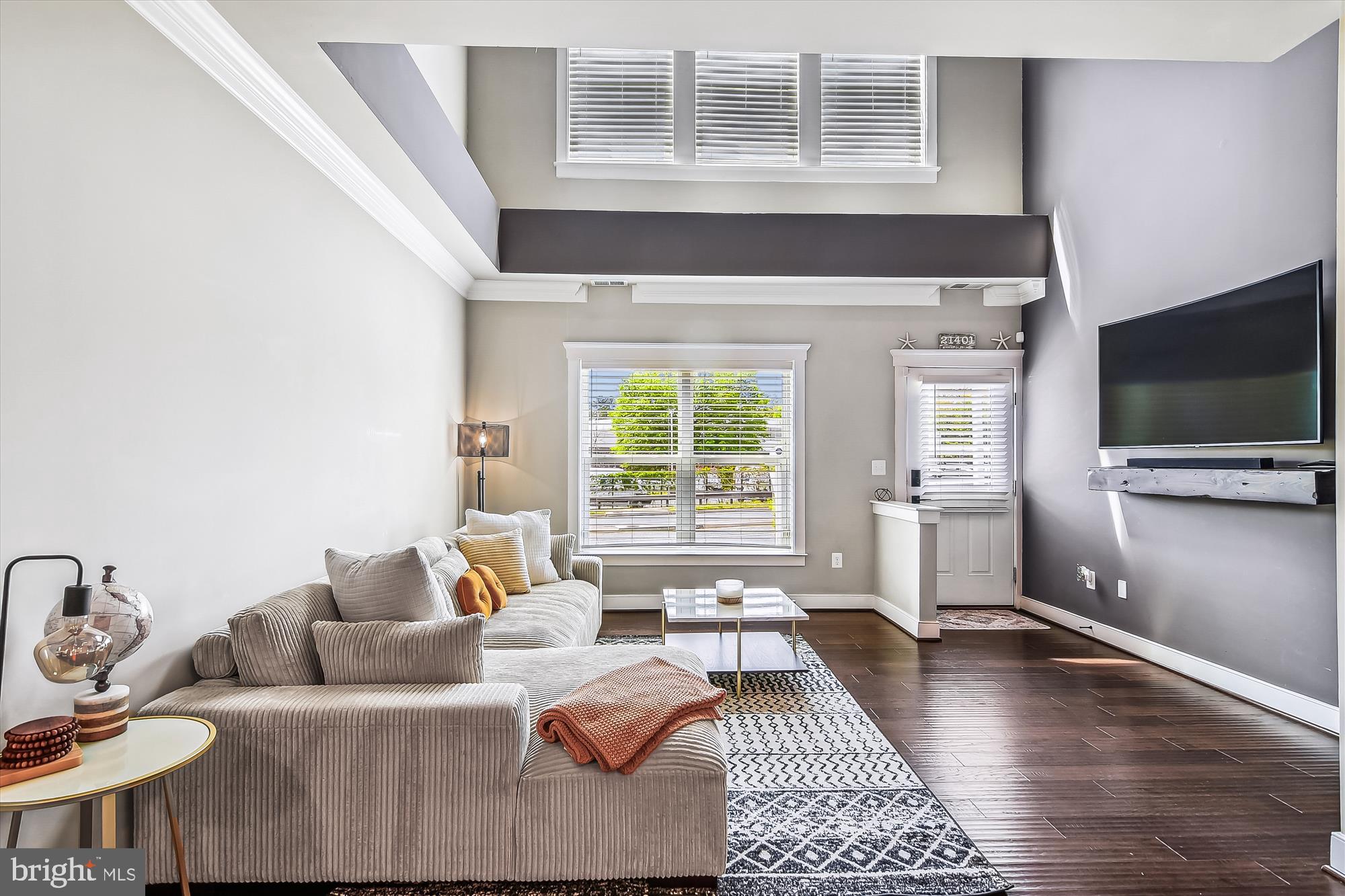 ADMIRALS SQUARE - Residential