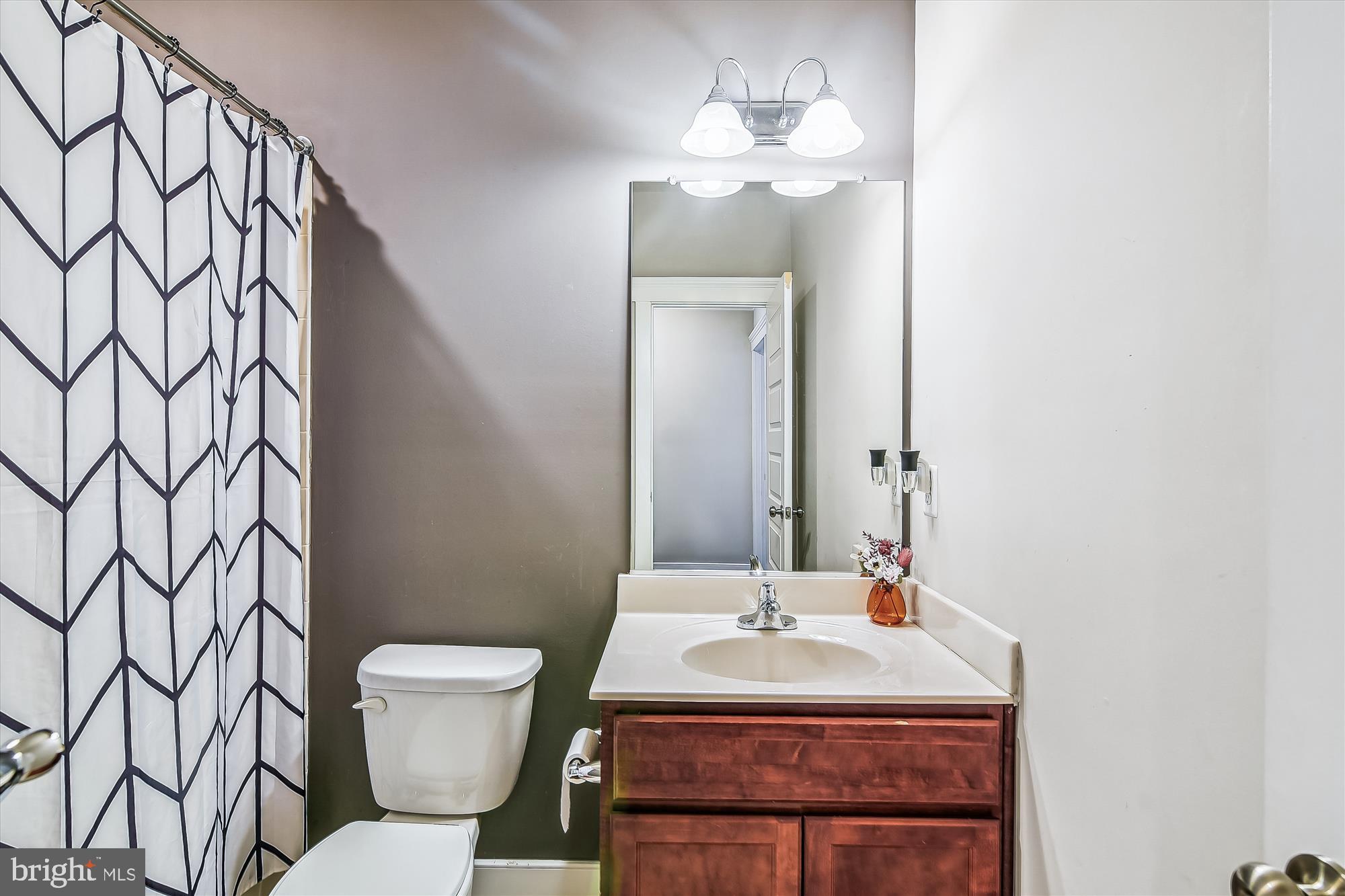 ADMIRALS SQUARE - Residential