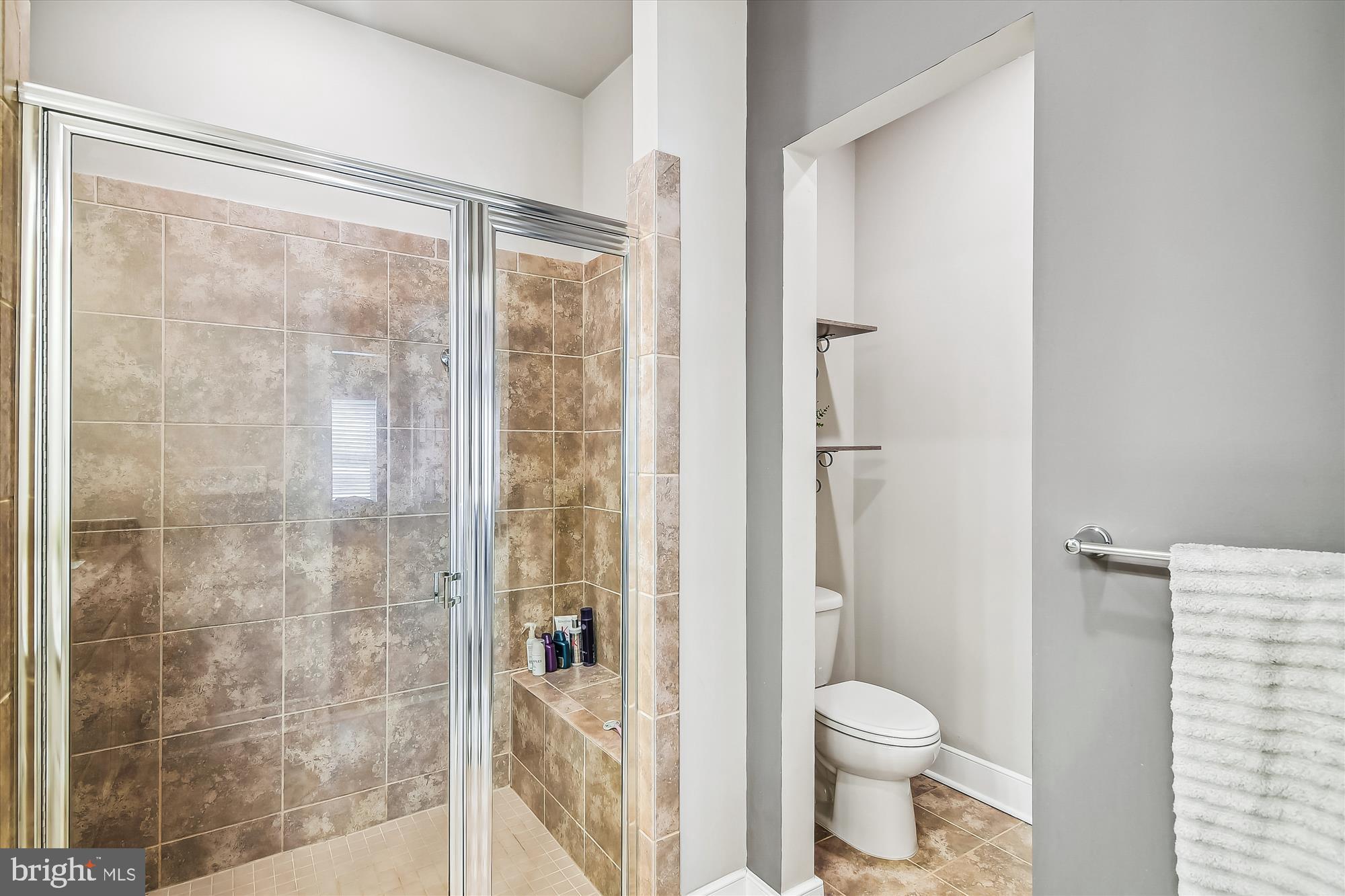 ADMIRALS SQUARE - Residential