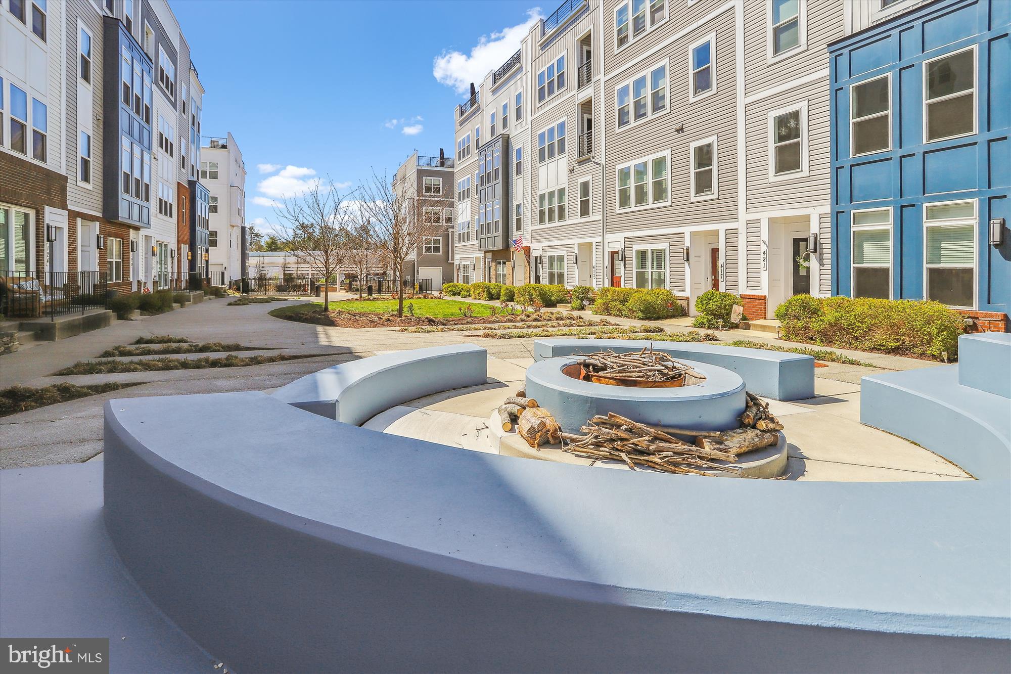 ADMIRALS SQUARE - Residential