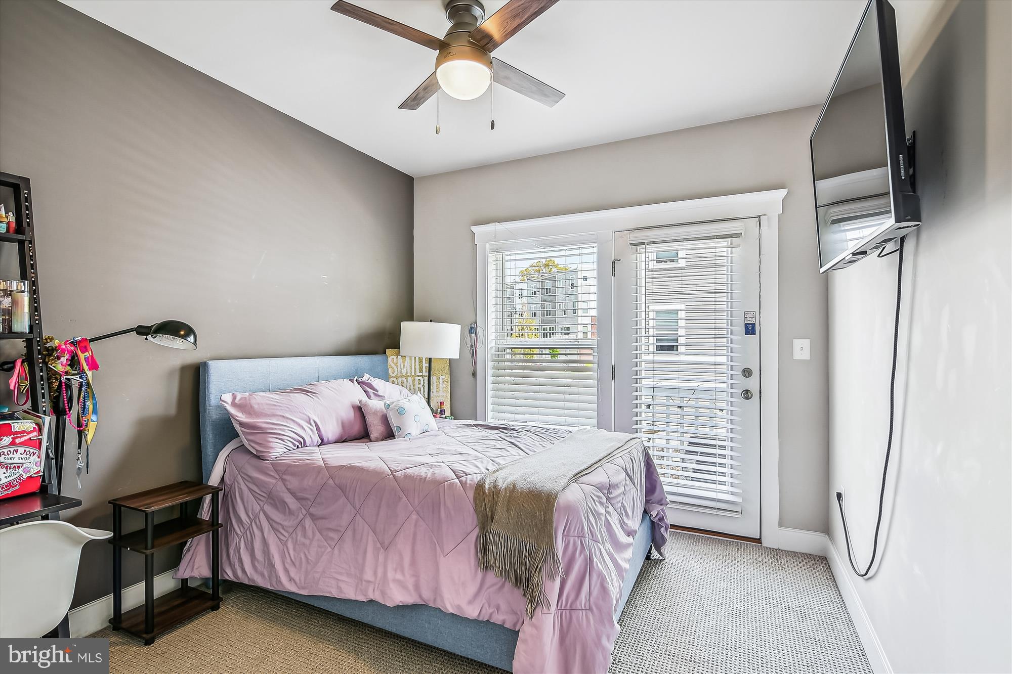 ADMIRALS SQUARE - Residential