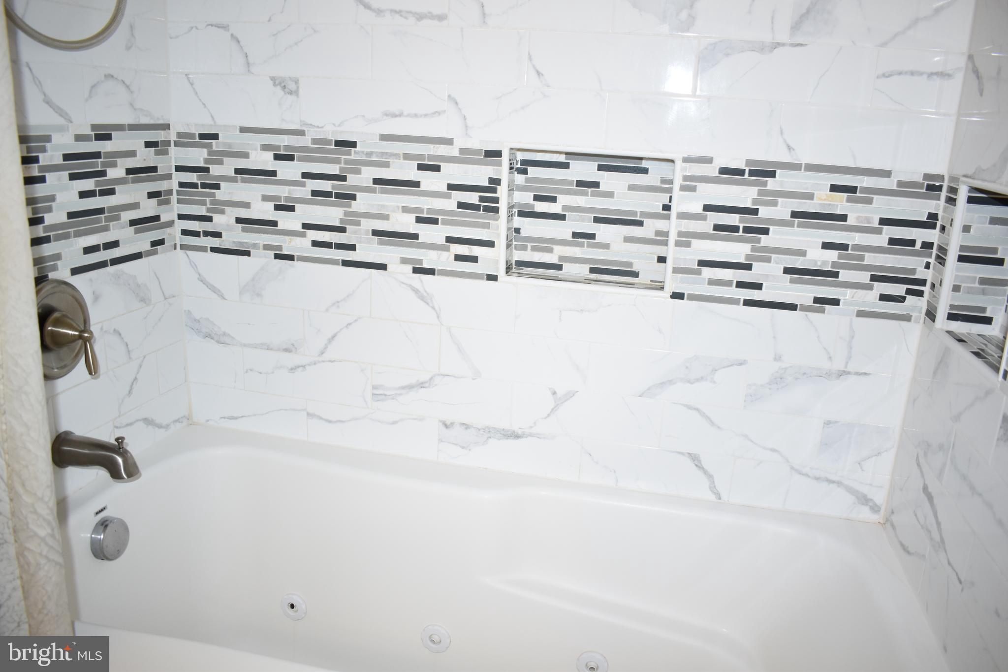 CAMDEN CROSSING - Residential Lease