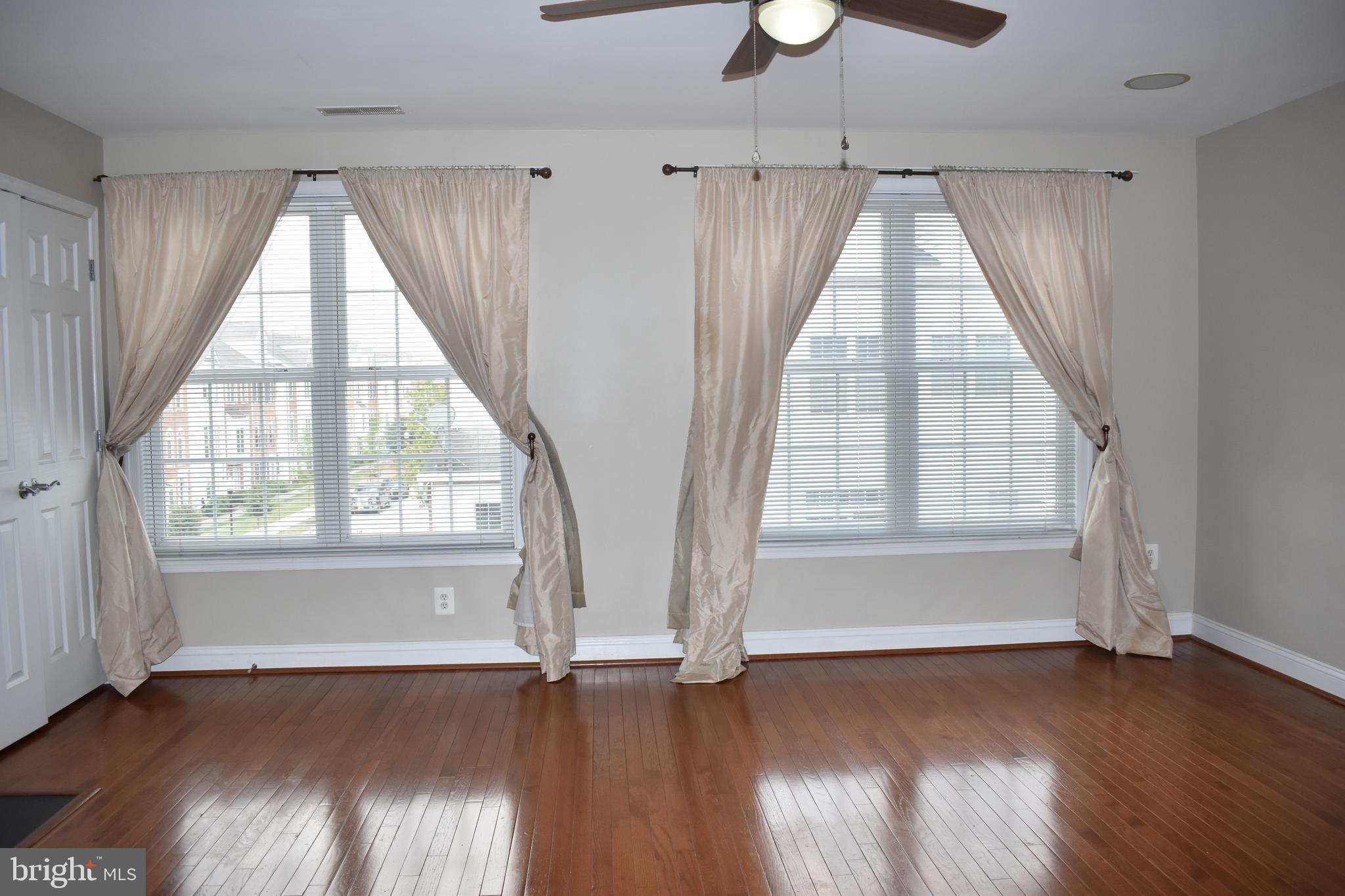 CAMDEN CROSSING - Residential Lease