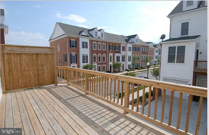 CAMDEN CROSSING - Residential Lease