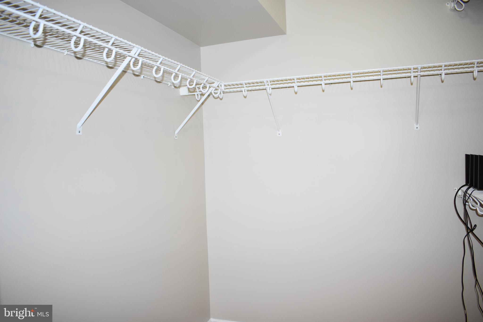 CAMDEN CROSSING - Residential Lease