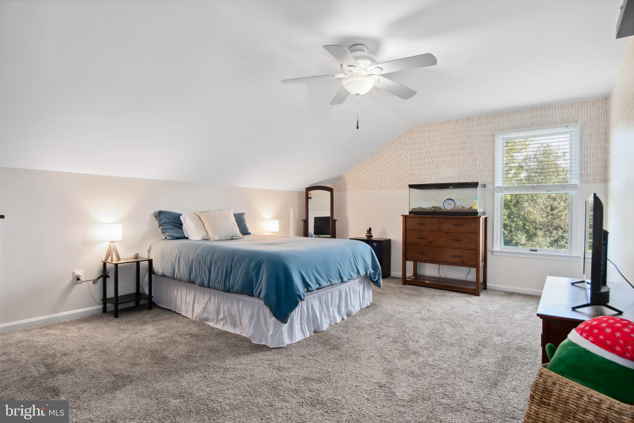 CHEWS MANOR - Residential