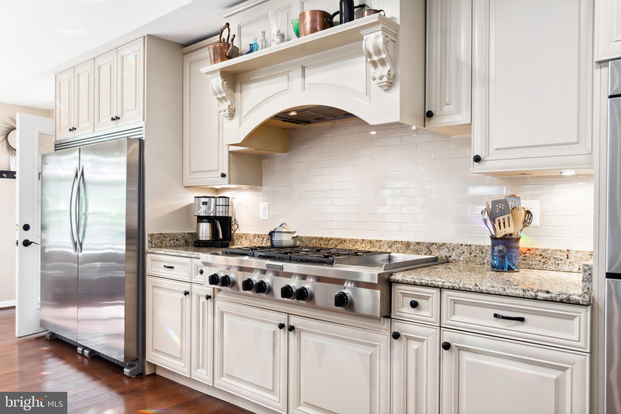 CHEWS MANOR - Residential