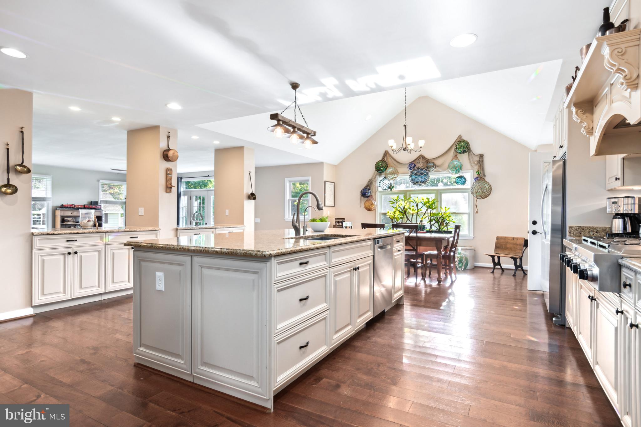 CHEWS MANOR - Residential