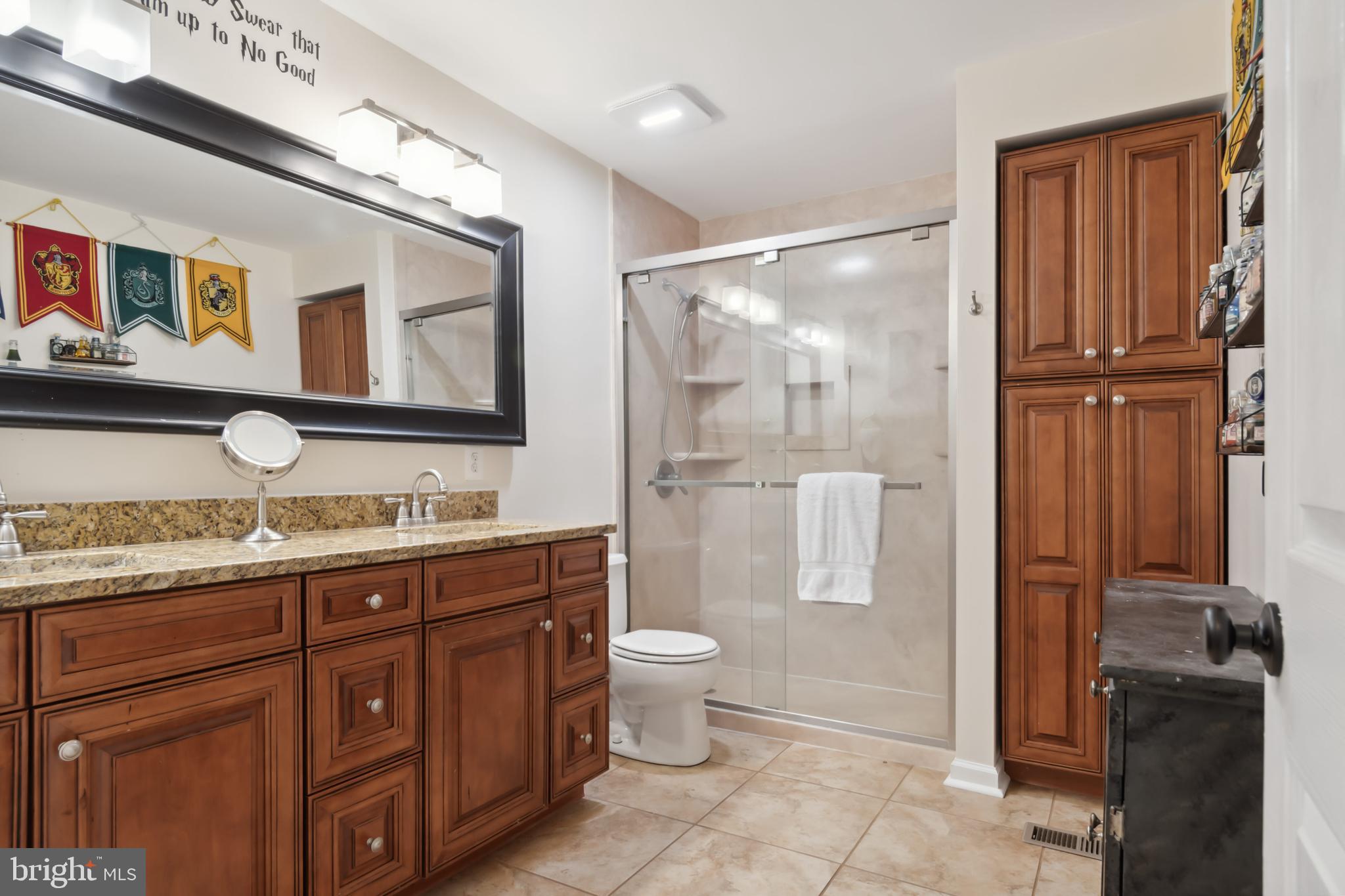 CHEWS MANOR - Residential