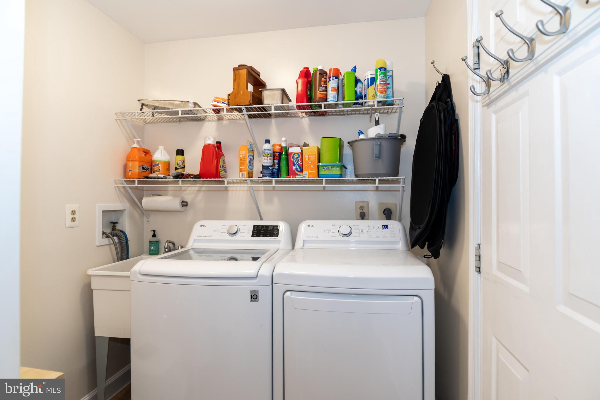 CHEWS MANOR - Residential