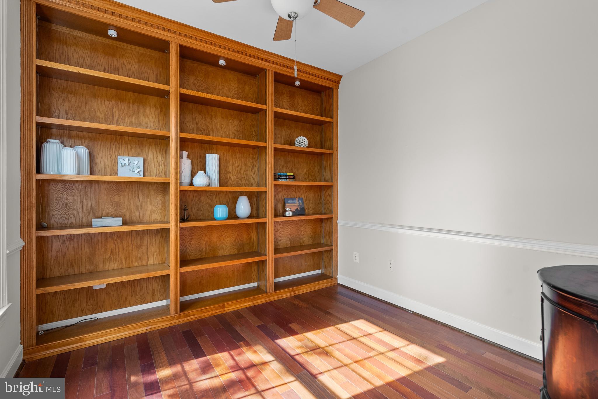 WILLOWS OF POTOMAC - Residential