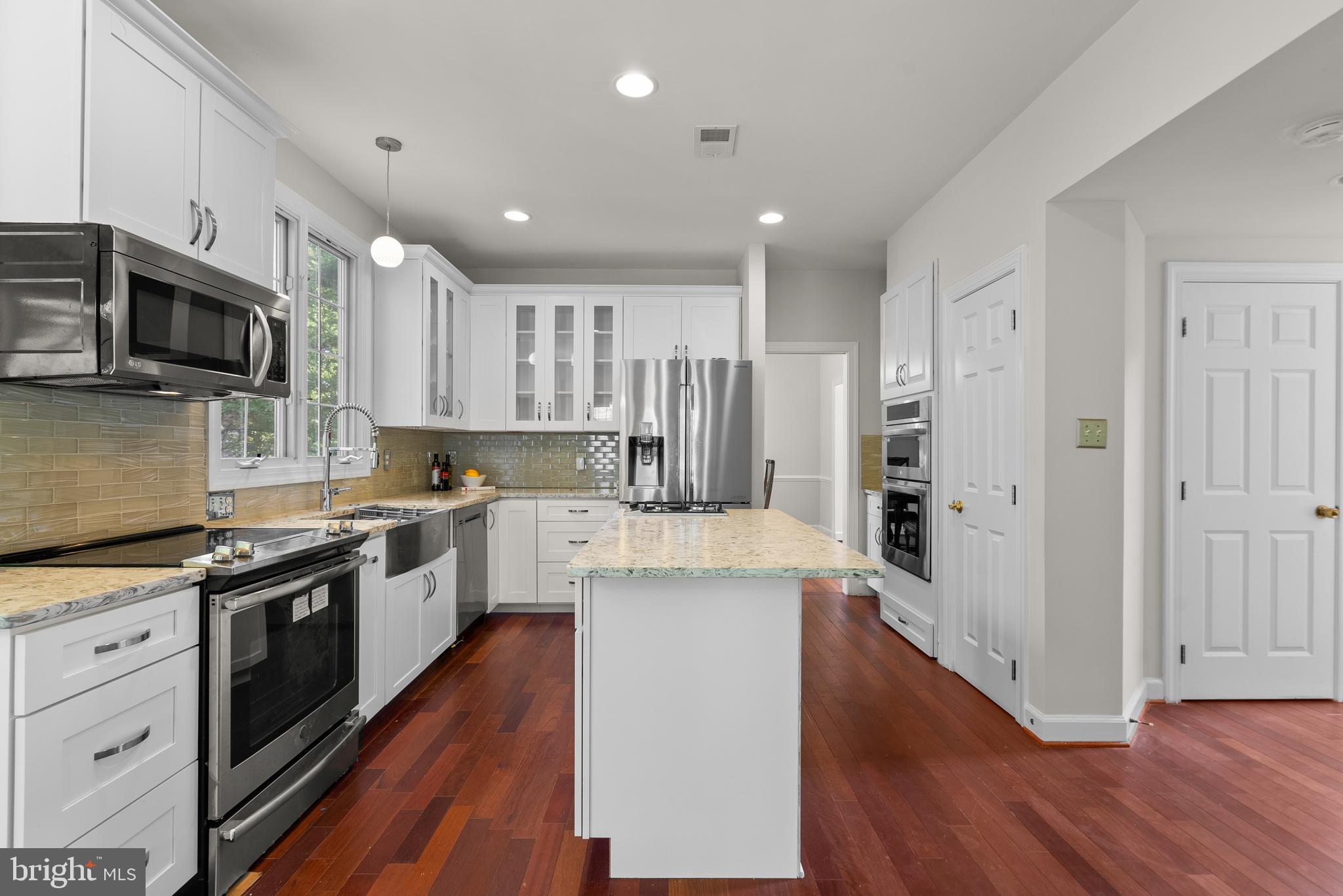 WILLOWS OF POTOMAC - Residential