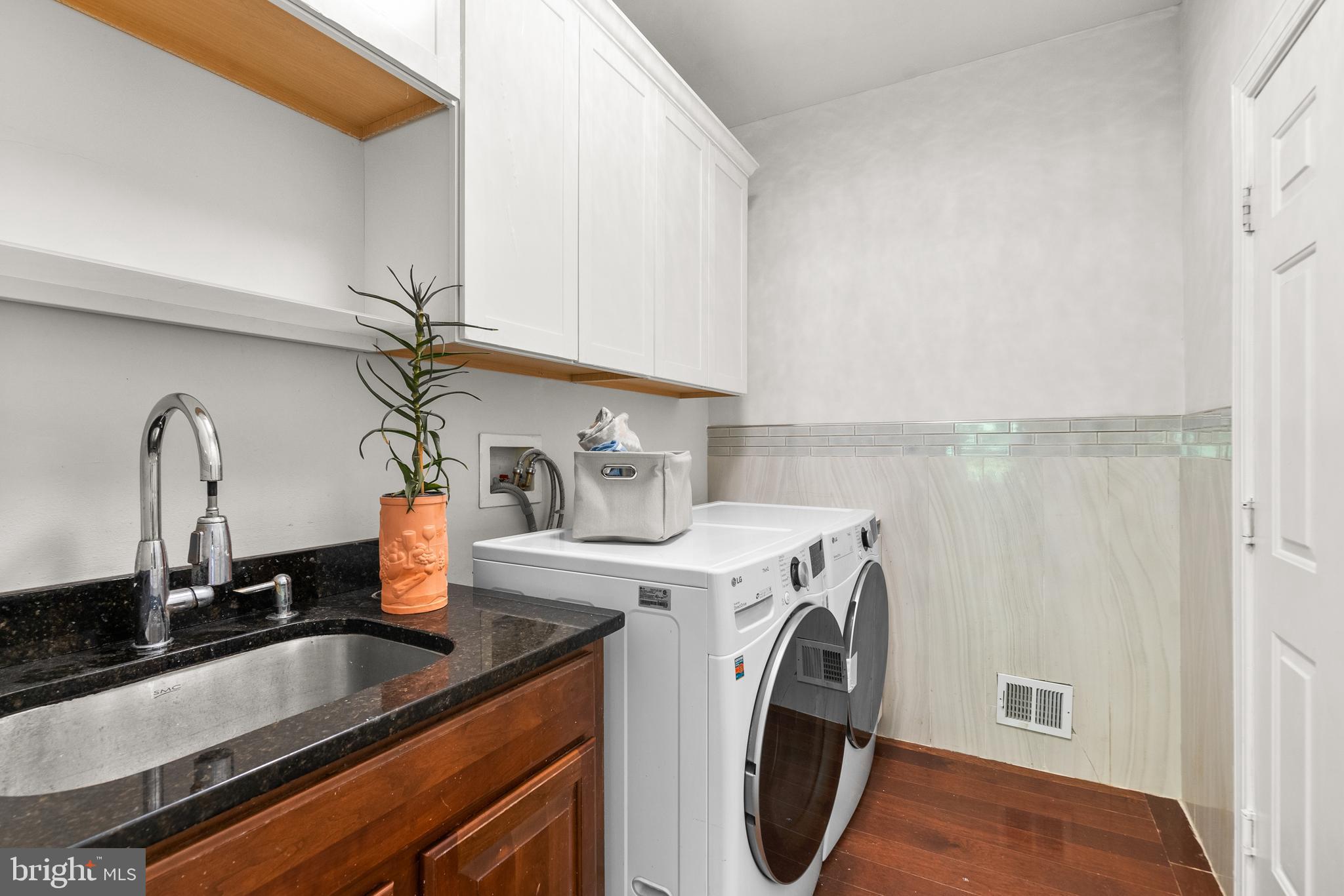 WILLOWS OF POTOMAC - Residential