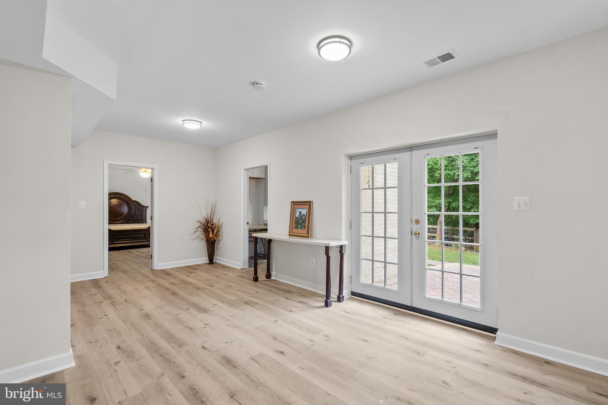 WILLOWS OF POTOMAC - Residential