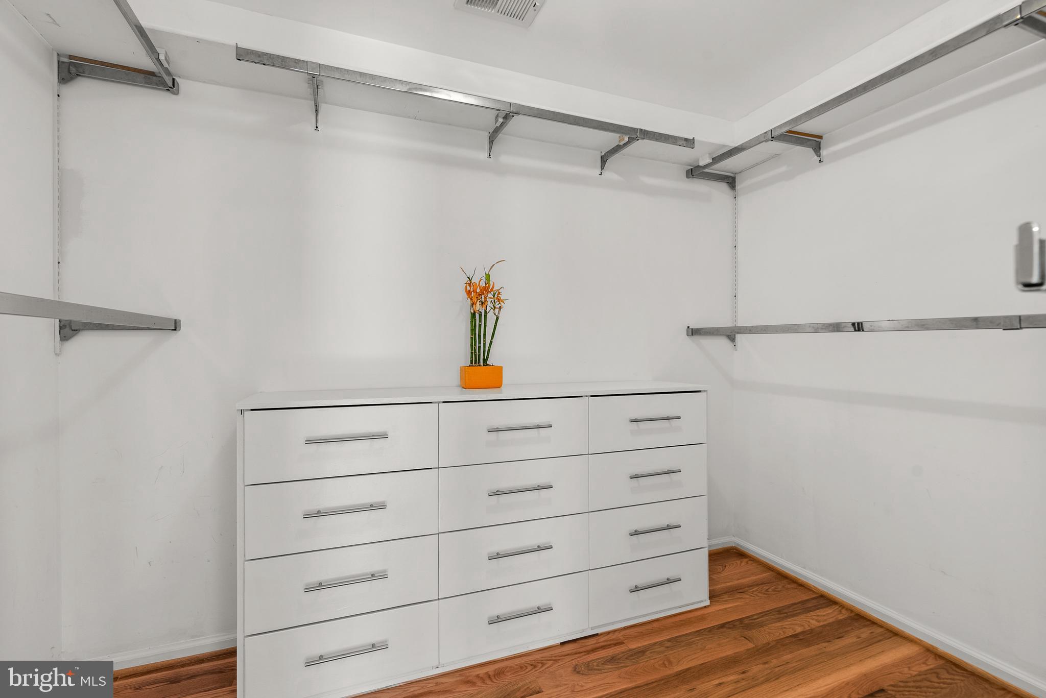 WILLOWS OF POTOMAC - Residential