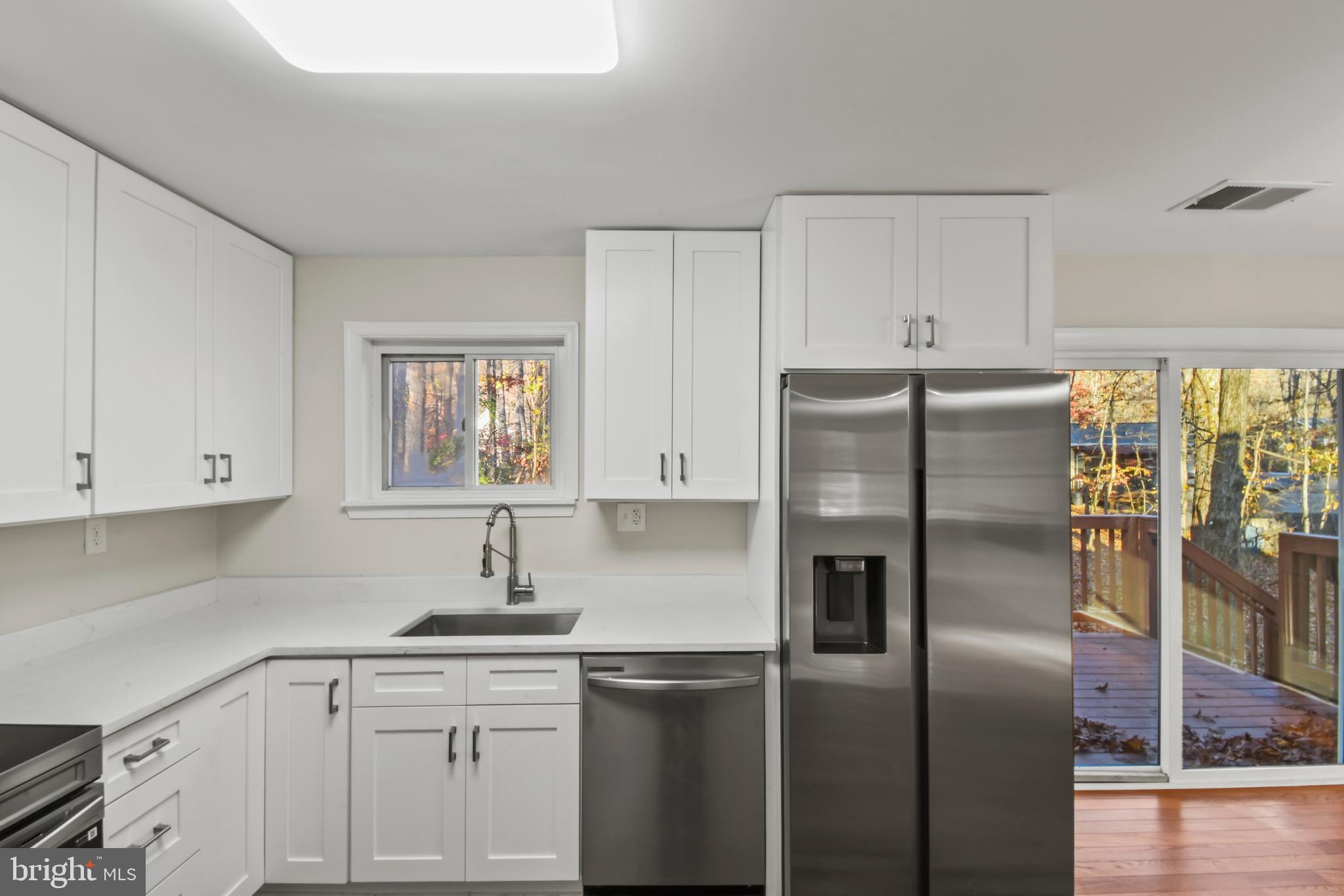 RIVER VIEW PARK - Residential