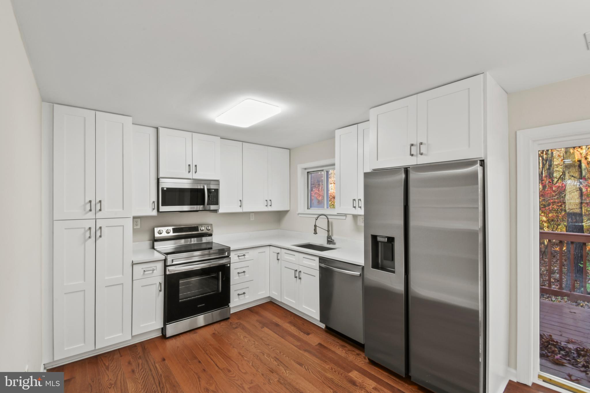 RIVER VIEW PARK - Residential