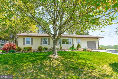 Photo of 2307 Scenic Drive, Manheim, PA 17545 (MLS # PALA2050208)