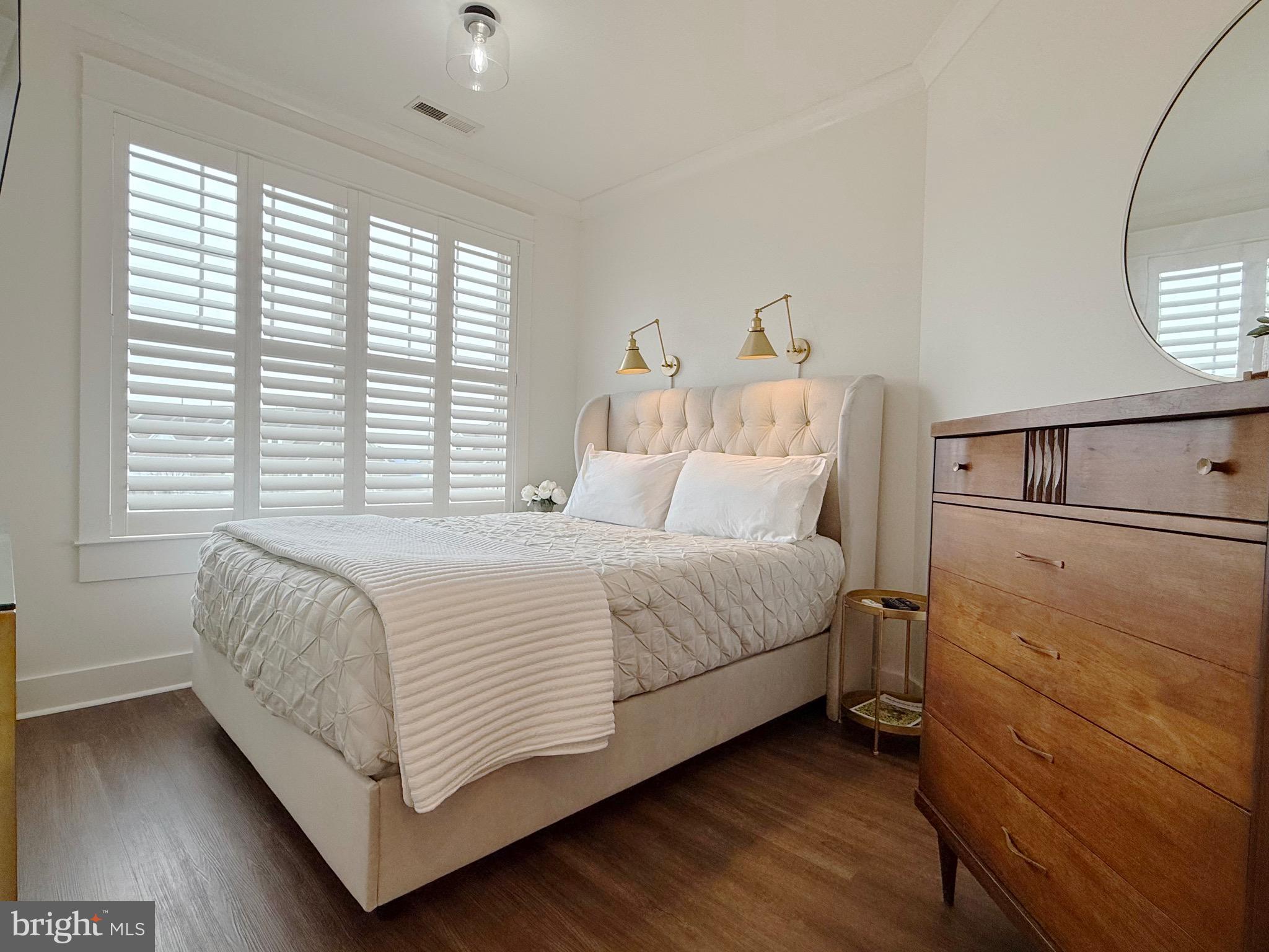 BAYSIDE - Residential