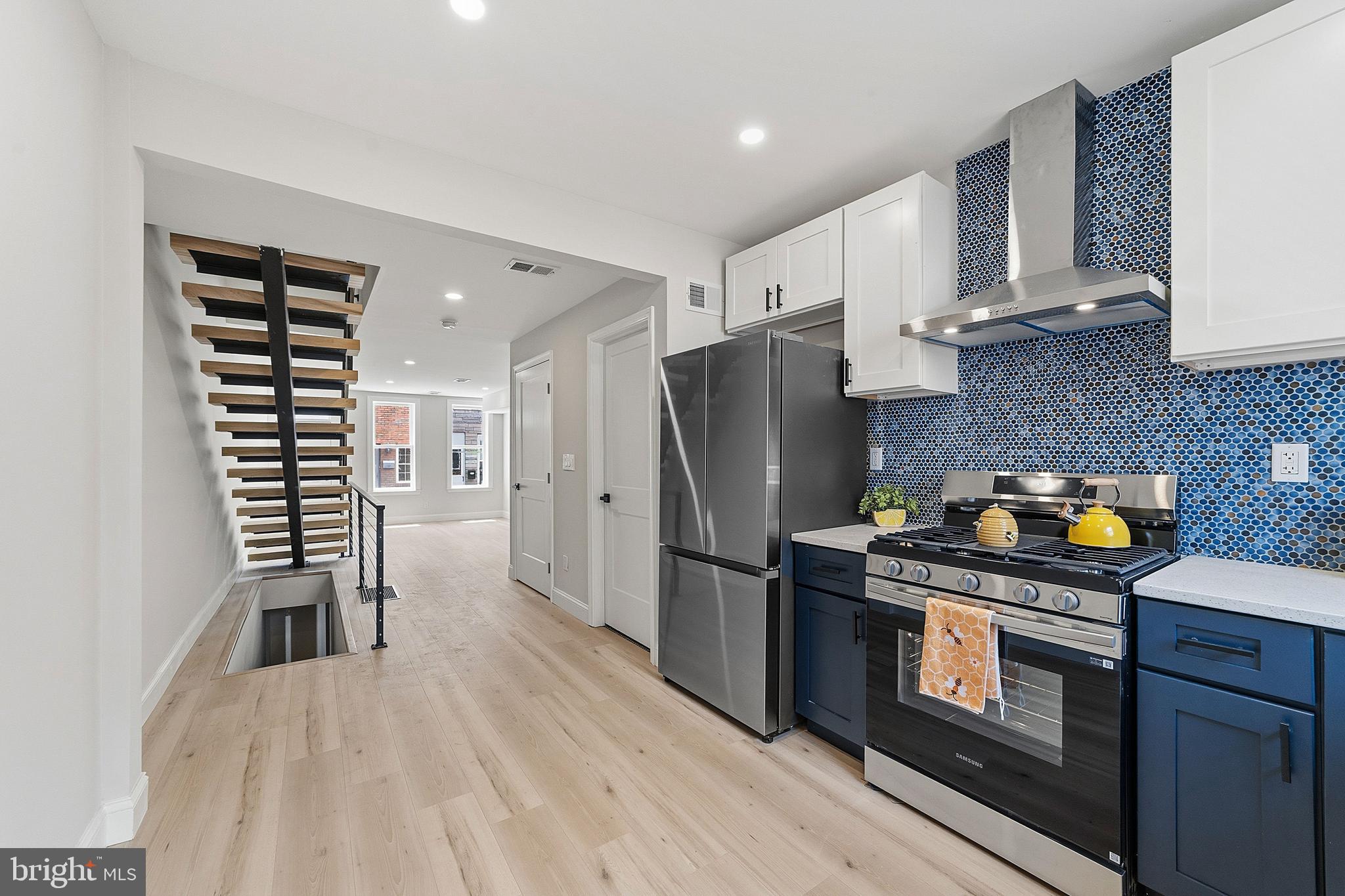 POINT BREEZE - Residential