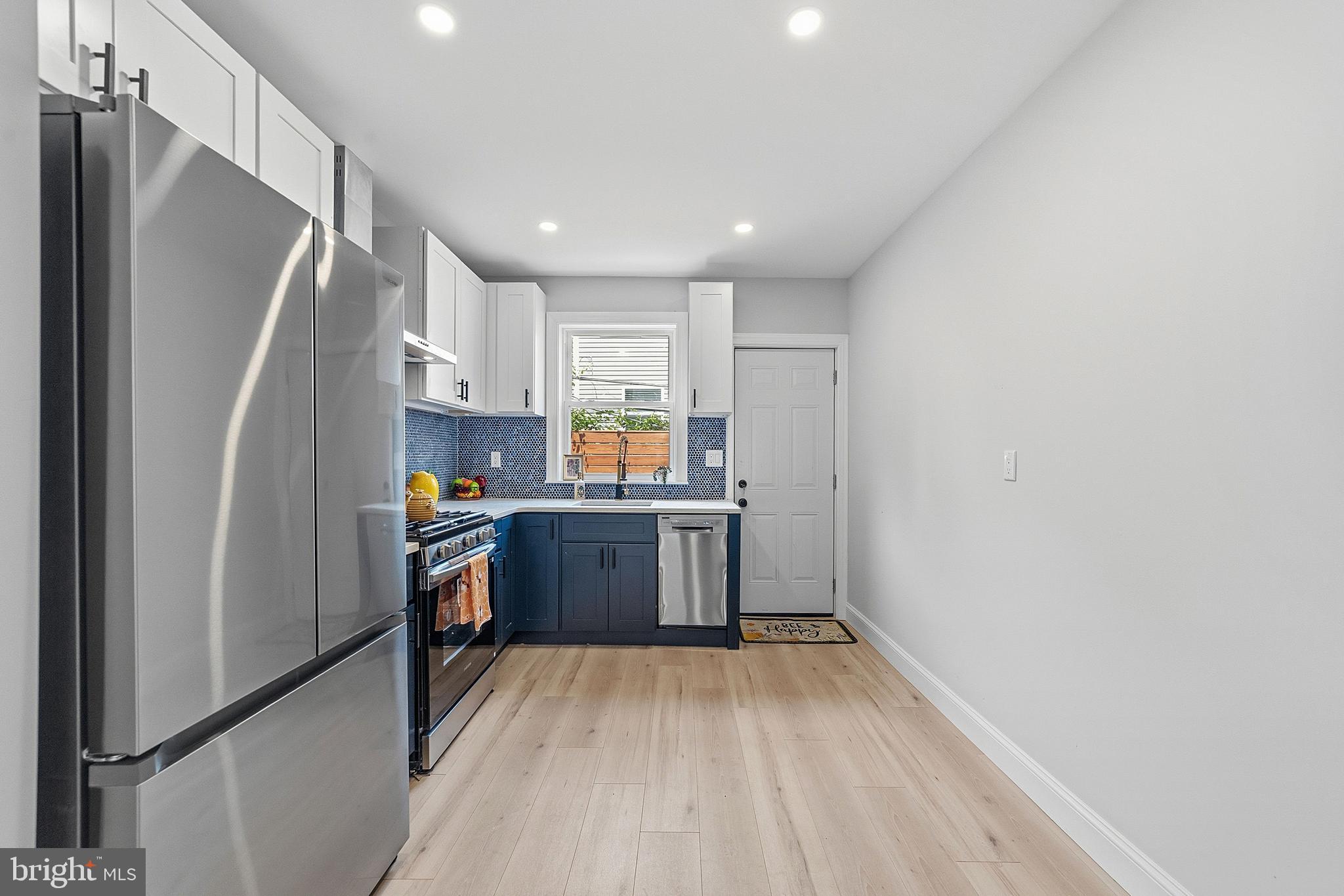 POINT BREEZE - Residential