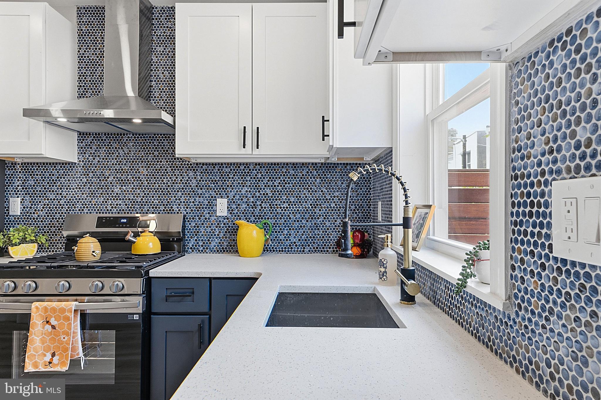 POINT BREEZE - Residential