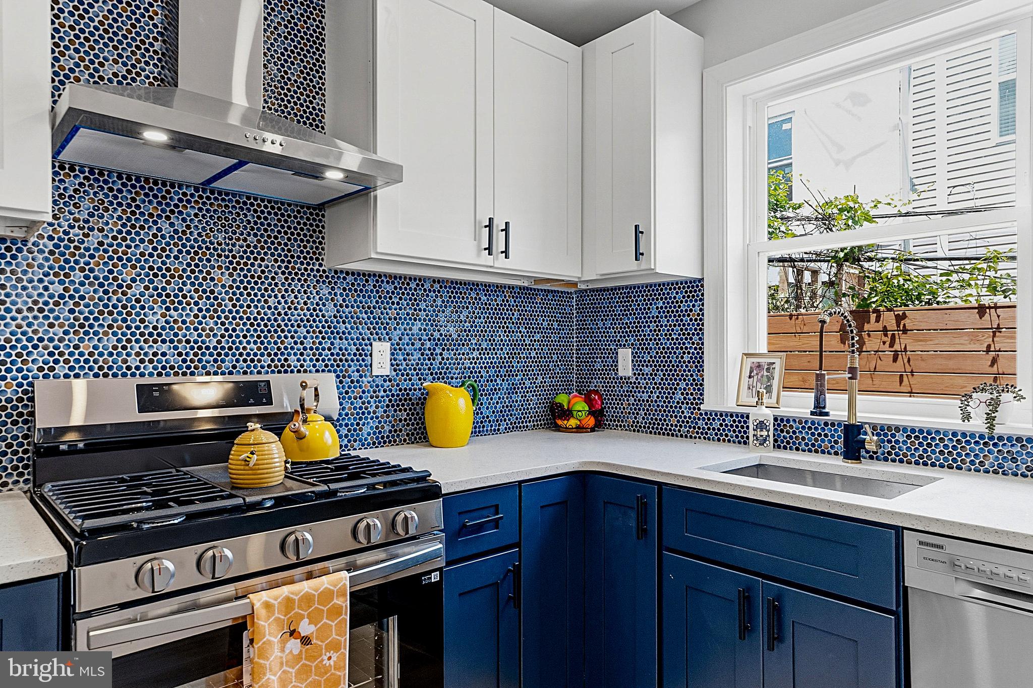 POINT BREEZE - Residential
