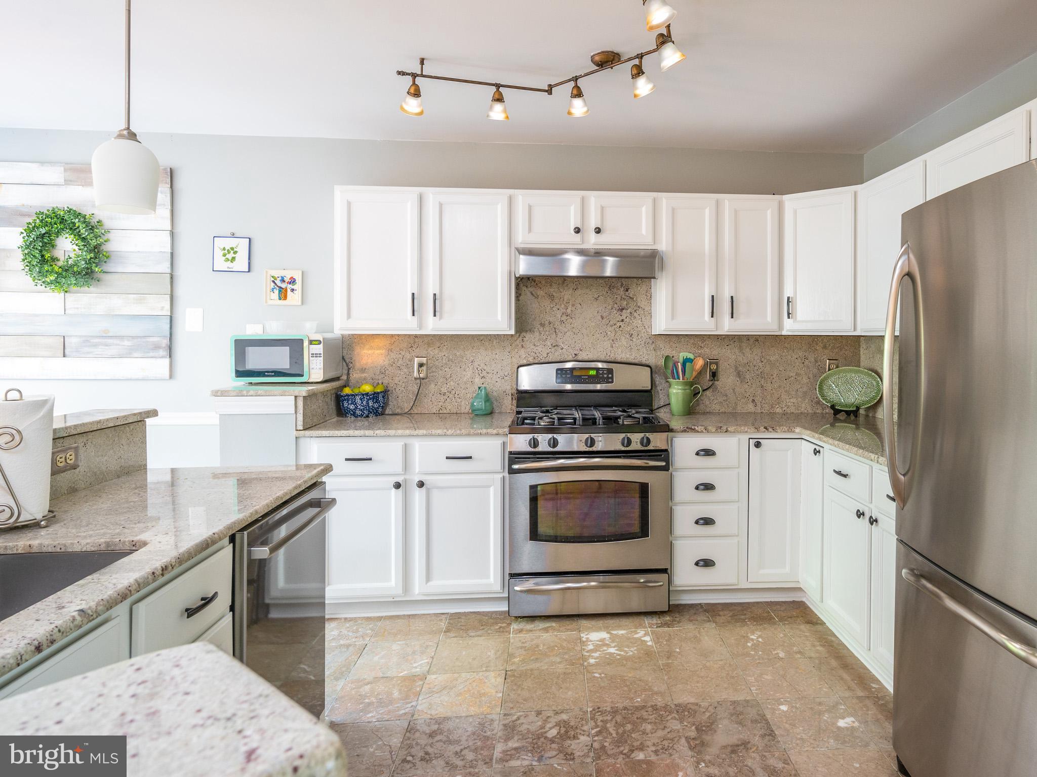 GREENS AT FAIR LAKES - Residential