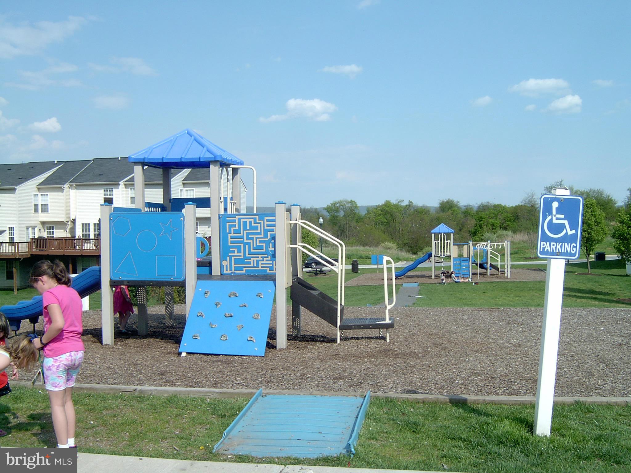 LAKELAND PLACE - Residential