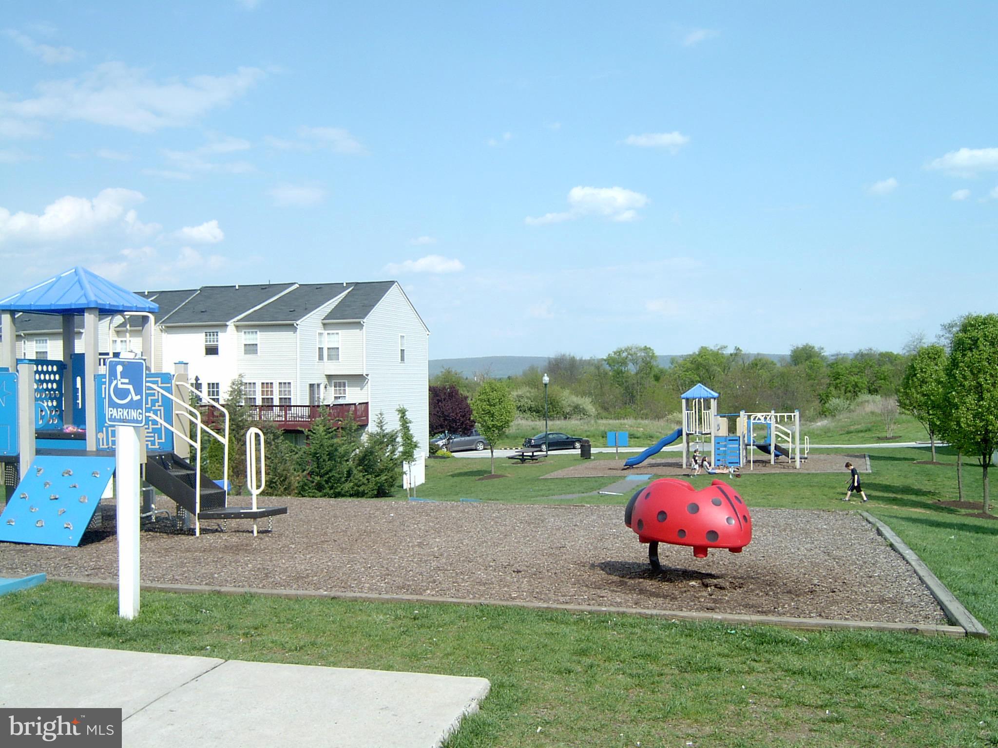 LAKELAND PLACE - Residential