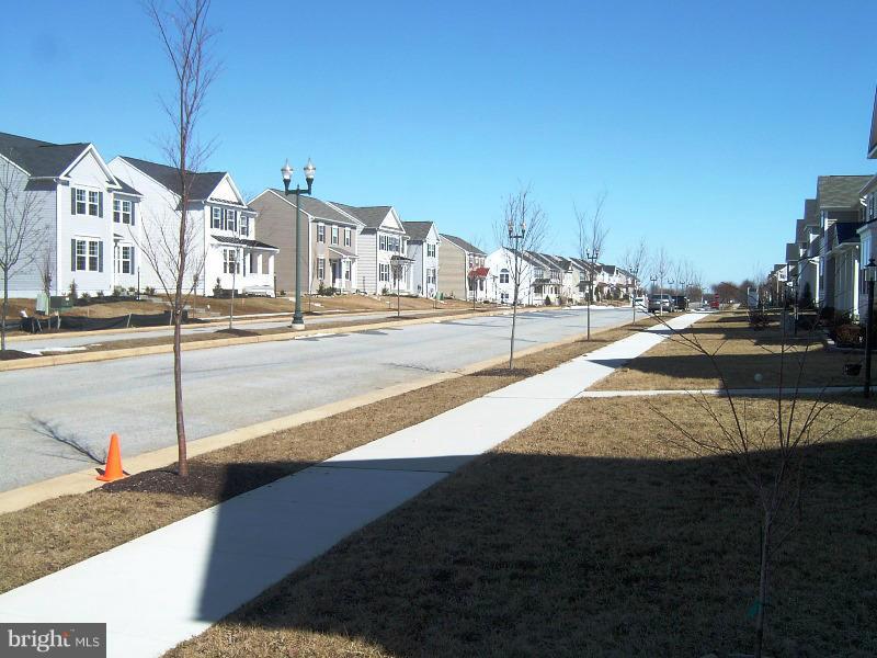 LAKELAND PLACE - Residential