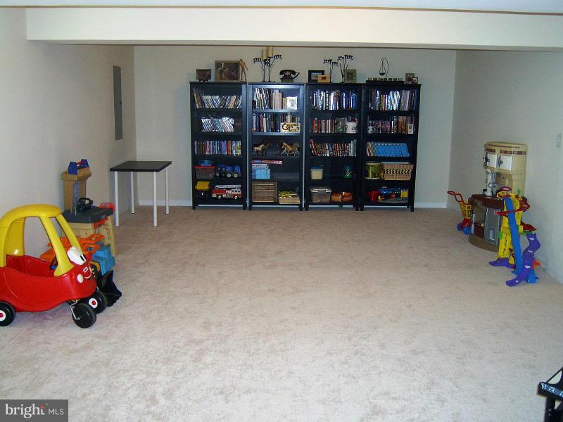 LAKELAND PLACE - Residential