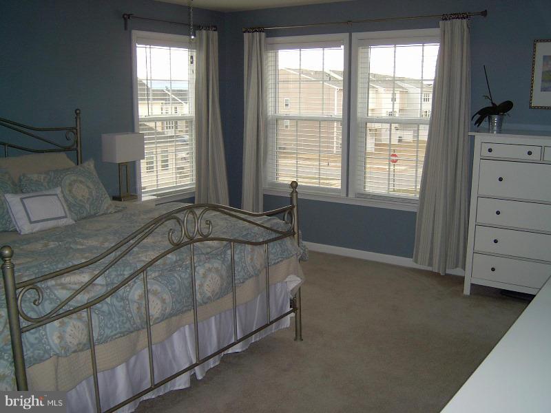 LAKELAND PLACE - Residential