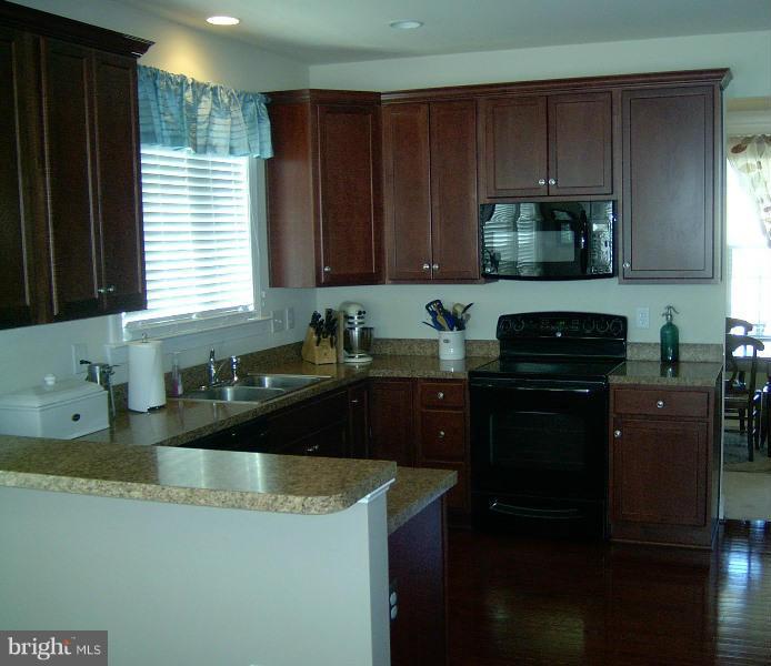 LAKELAND PLACE - Residential