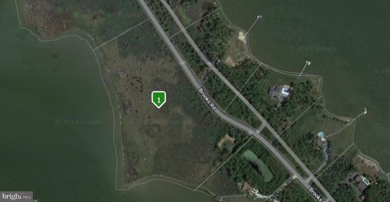 MCKEIL POINTE - Land