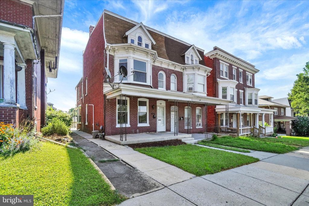 Photo of 633 N George Street, YORK, PA 17404 (MLS # PAYK2087068)