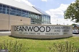 DEANWOOD PARK - Residential