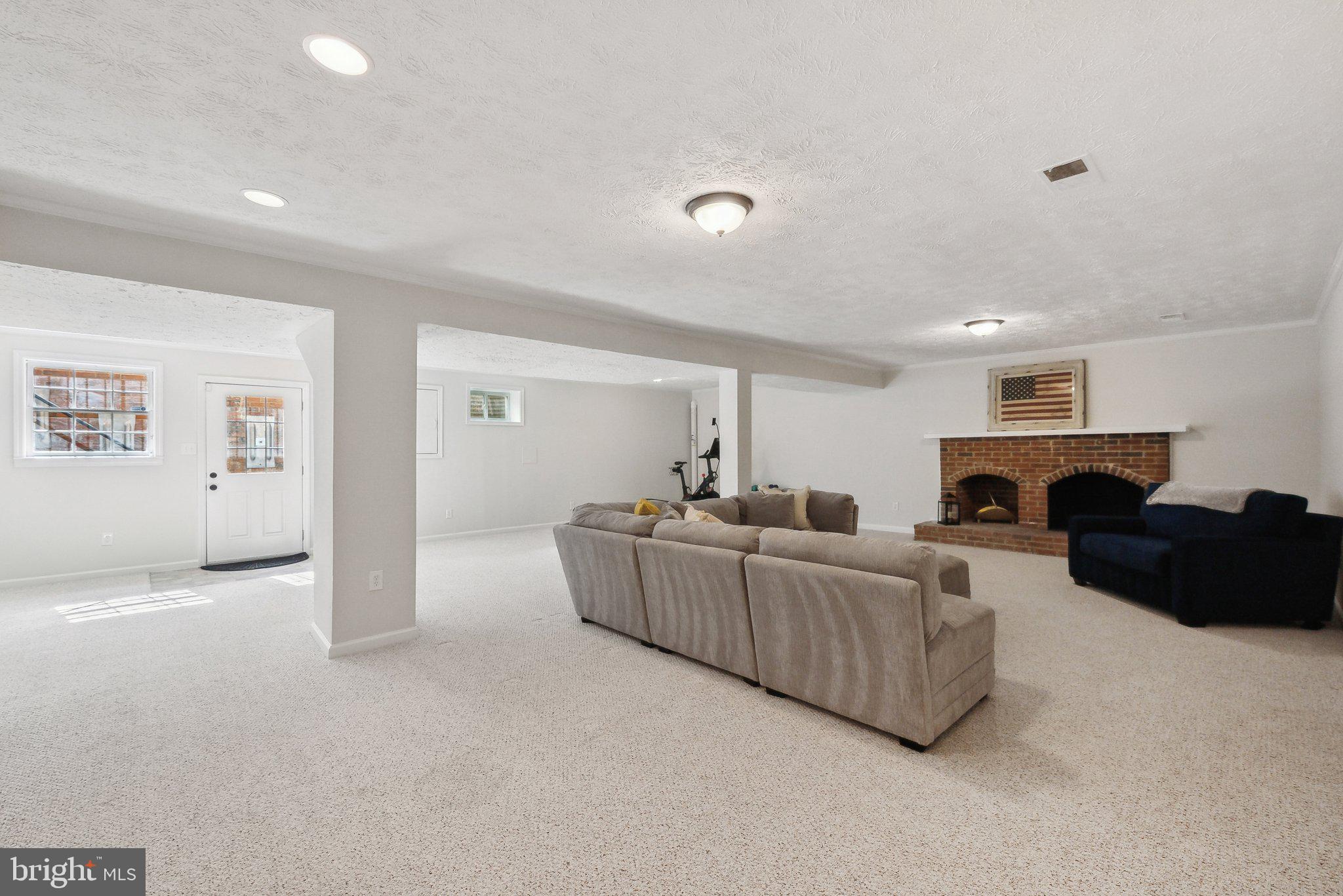 FOX MILL WOODS - Residential