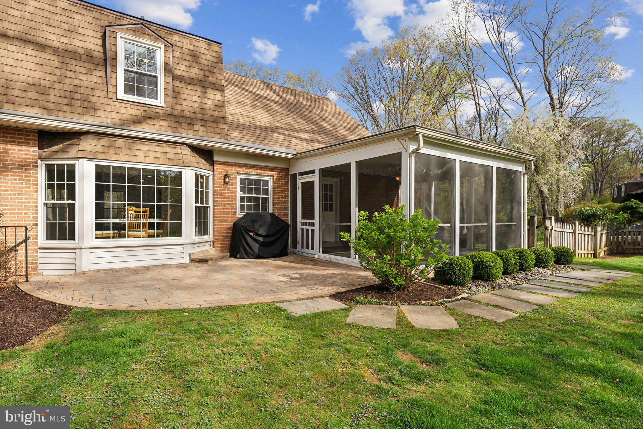 FOX MILL WOODS - Residential