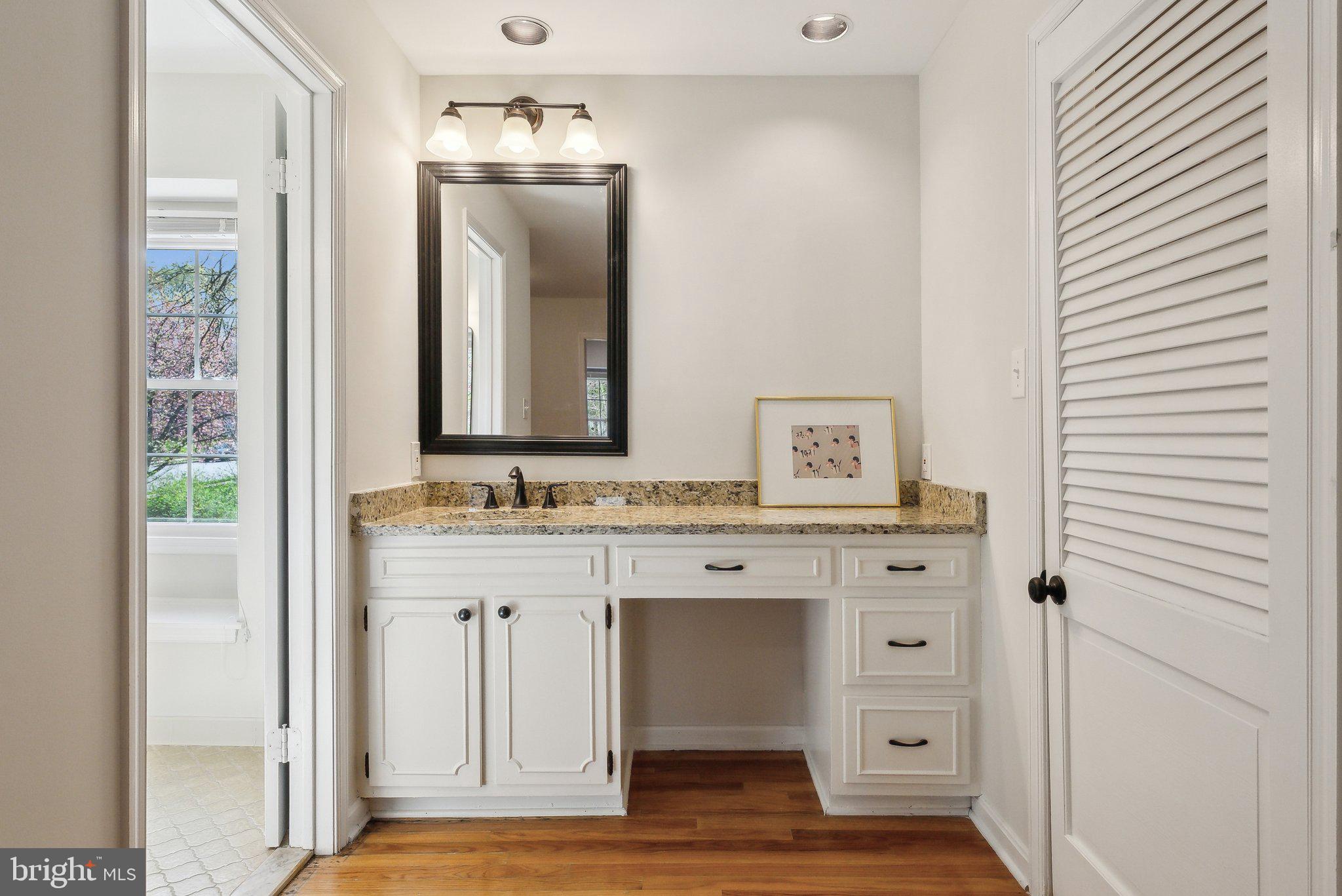 FOX MILL WOODS - Residential