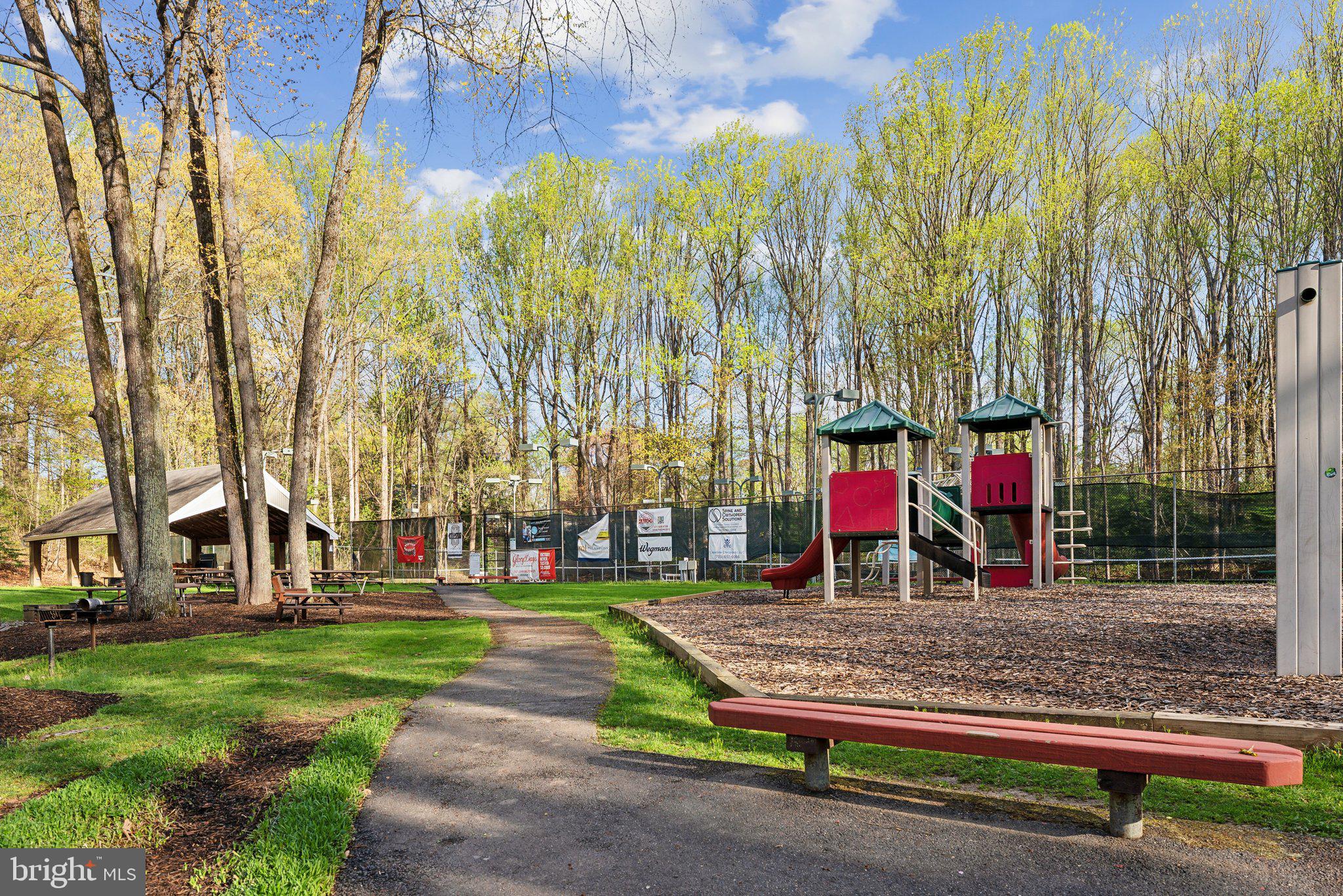 FOX MILL WOODS - Residential