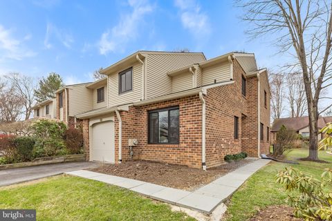 306 HANOVER COURT CHESTERBROOK PA 19087