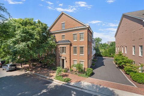 Photo of 1834 Potomac Greens Drive, ALEXANDRIA, VA 22314 (MLS # VAAX2061162)