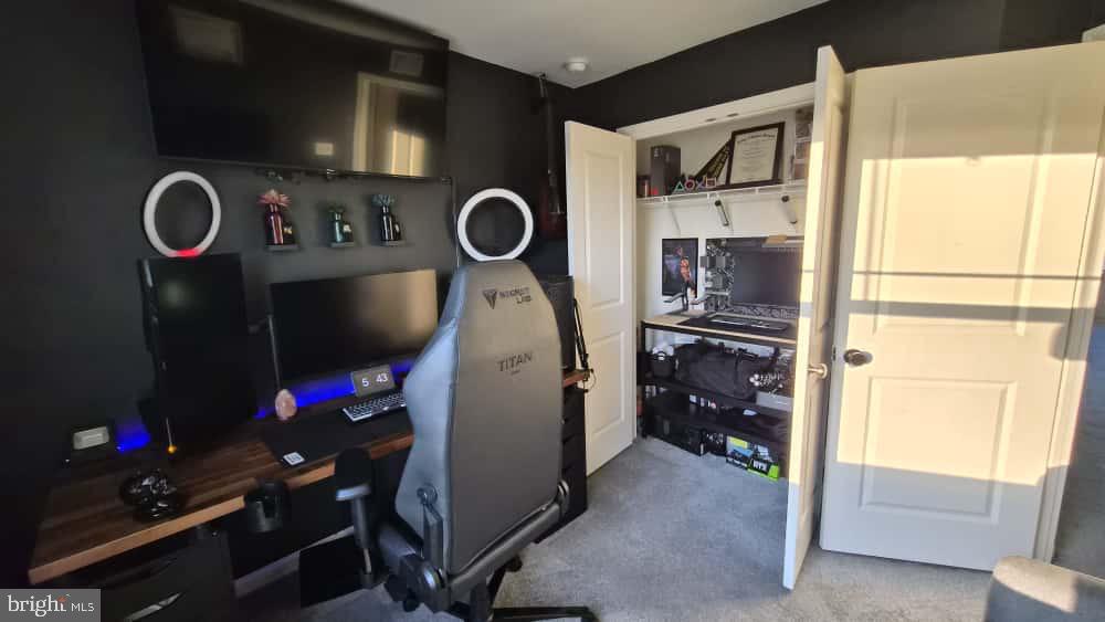 DORCHESTER - Residential