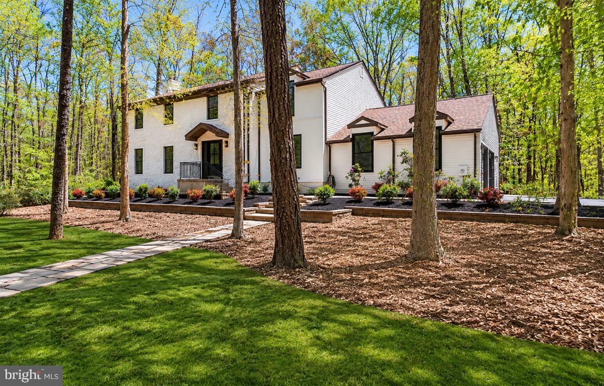 1 DICKSON DRIVE
