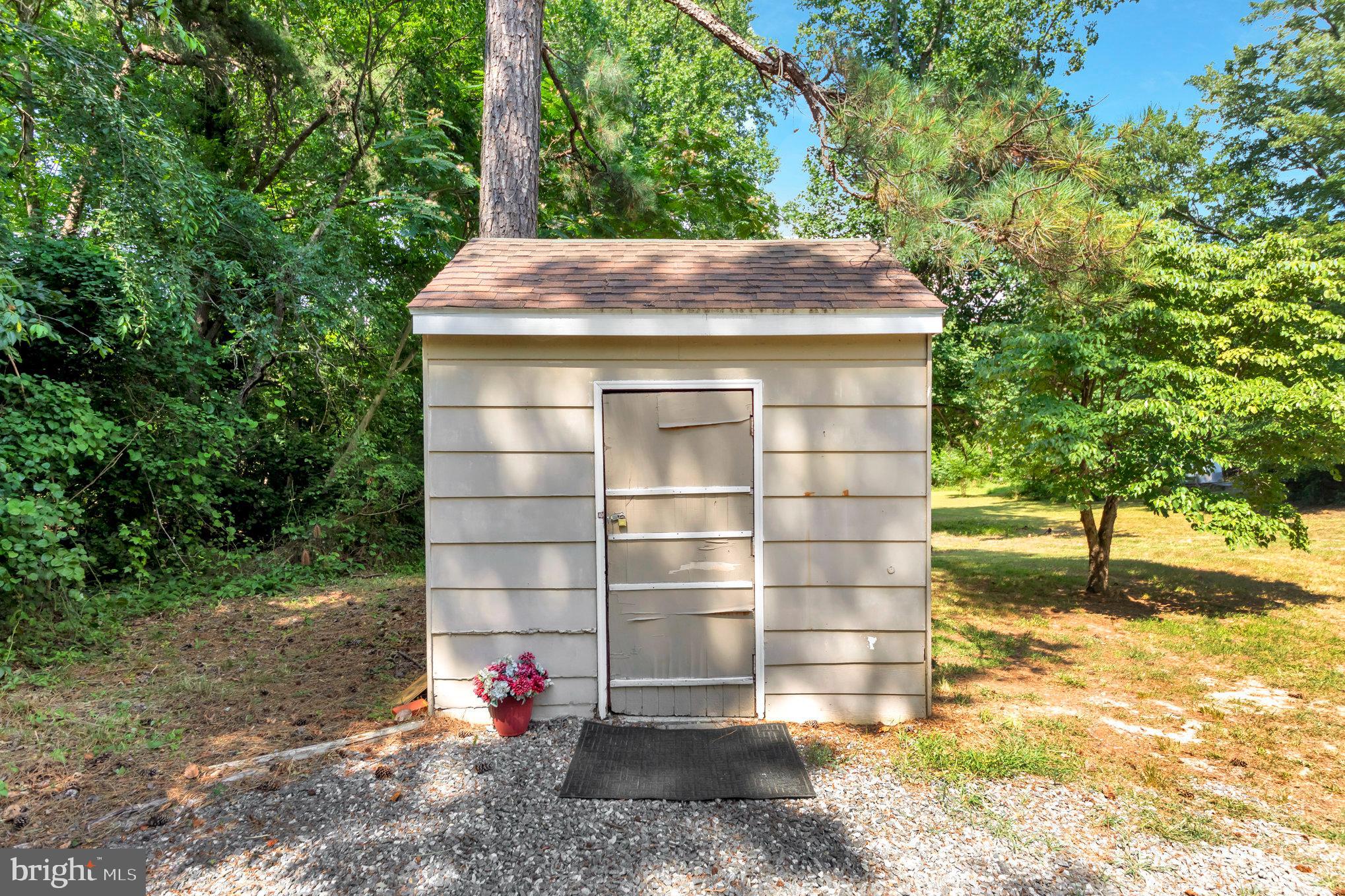 SHADY LANE - Residential
